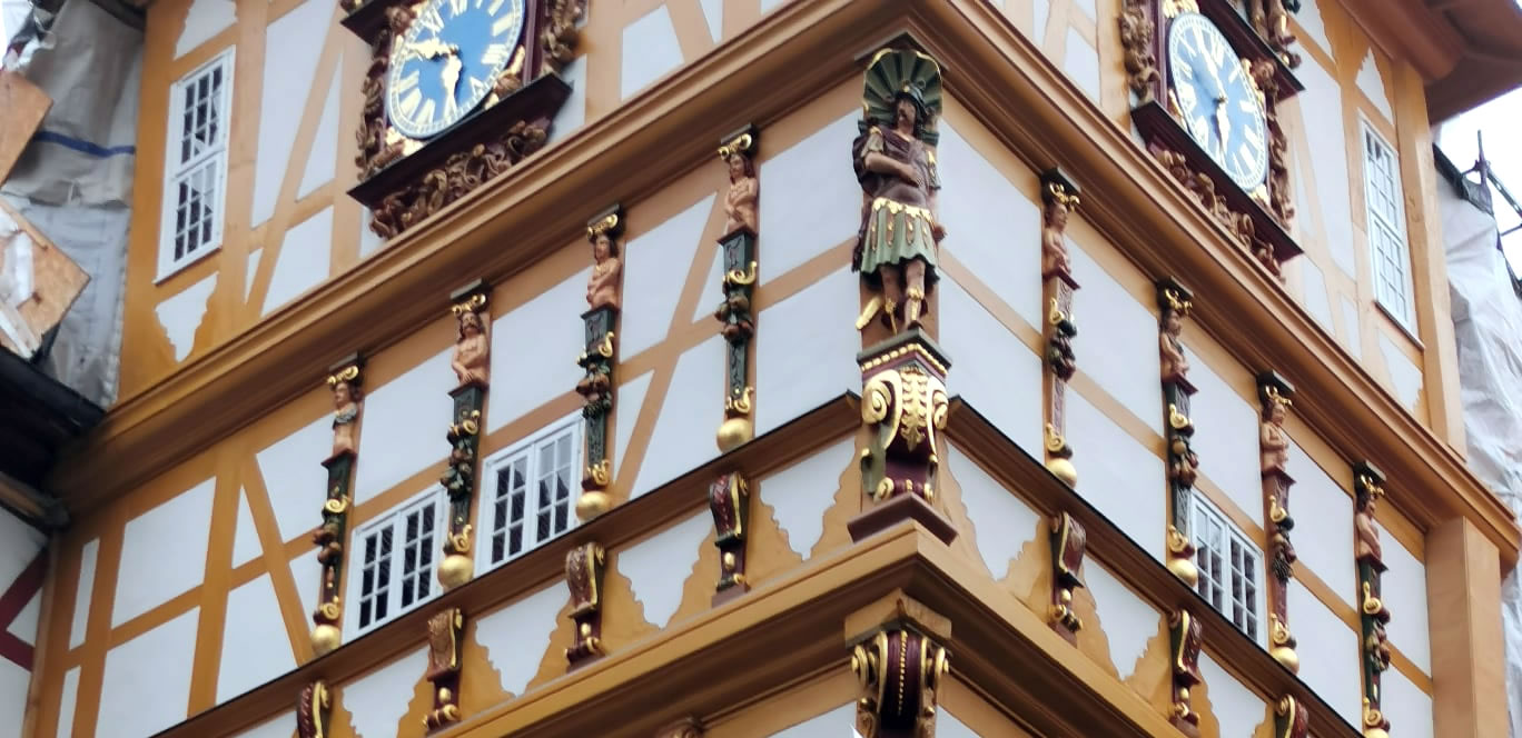 Ecke Uhrenturm Schloss Herzberg