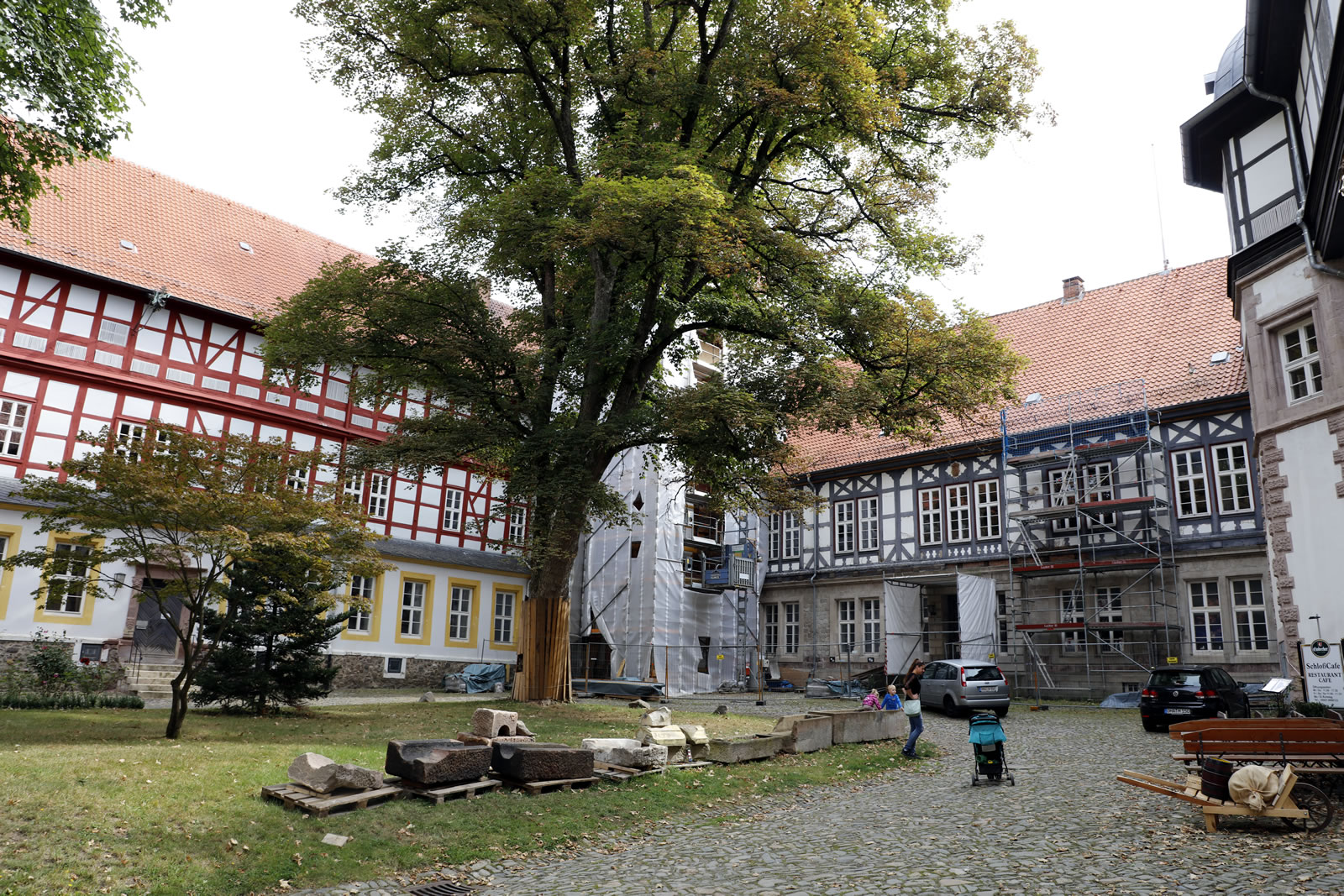 Innenhof von Schloss Herzberg